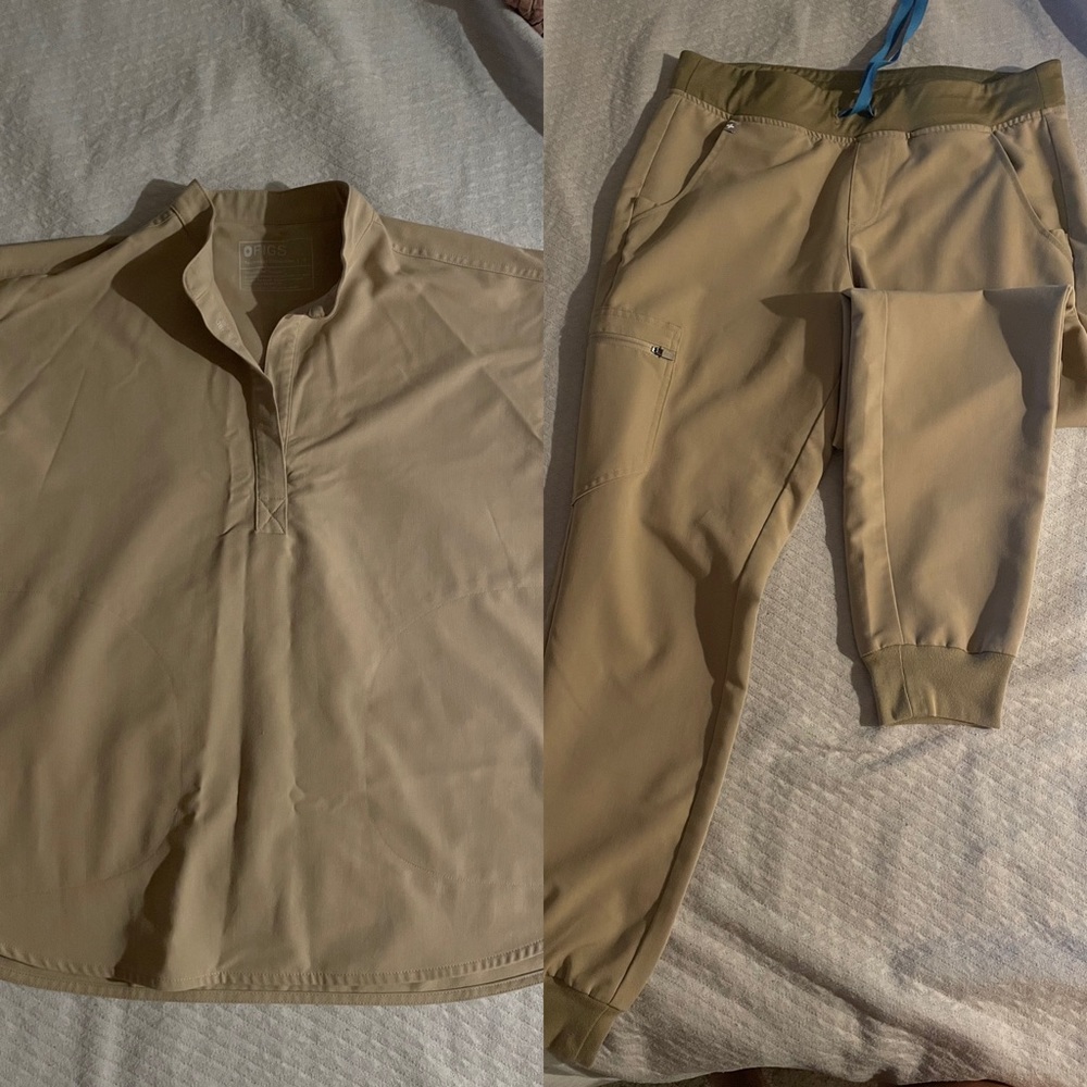 SMALL Figs top and MEDIUM bottoms, see pictures for description. Sandstone.